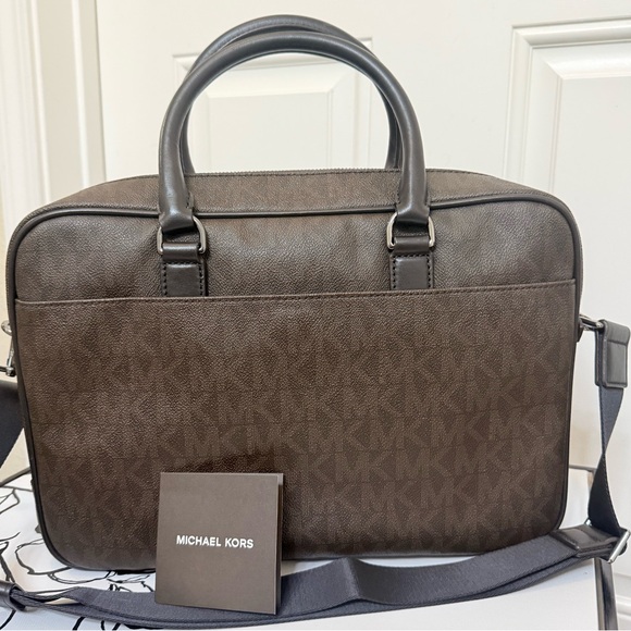 Michael Kors Jet Set Travel Large Laptop Case - Brown Signature Logo - Picture 3 of 11